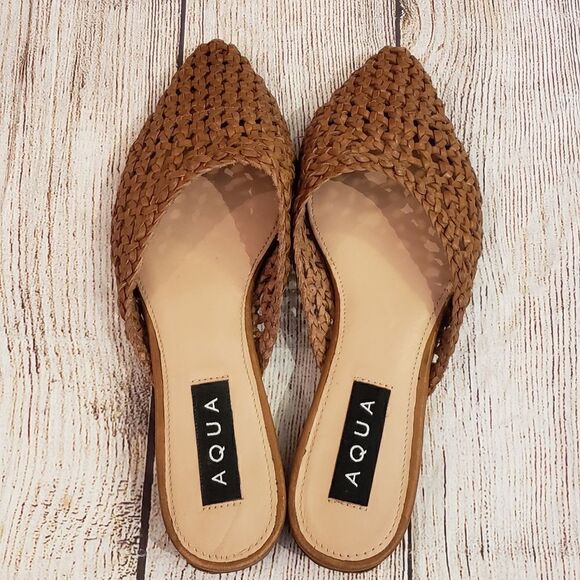 AQUA Leather Slip On - Picture 2 of 9